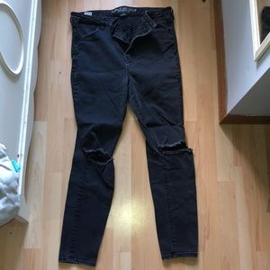 Tapered American Eagle jeans